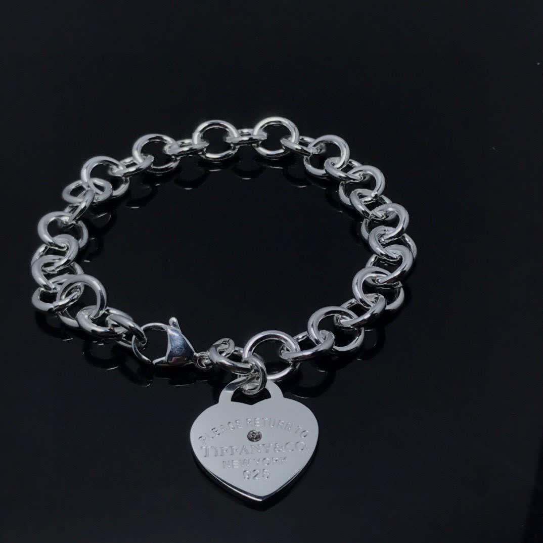 Tiffany & Co. Return to Tiffany Heart Tag Bracelet